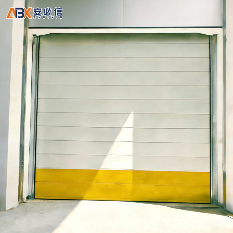 深圳分段式滑升门